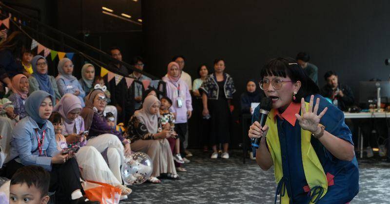 Bonchie Yoskarina Bawakan Dongeng di Popmama Birthday Bash 2025